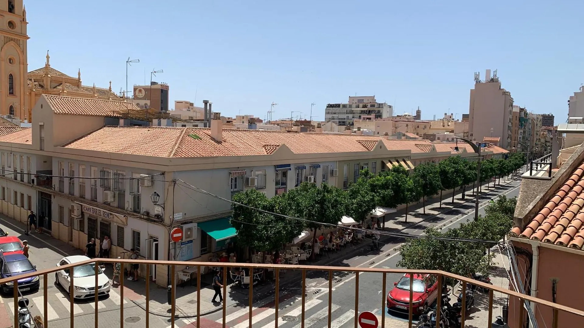 Malaga Cozy Terrace Apartment