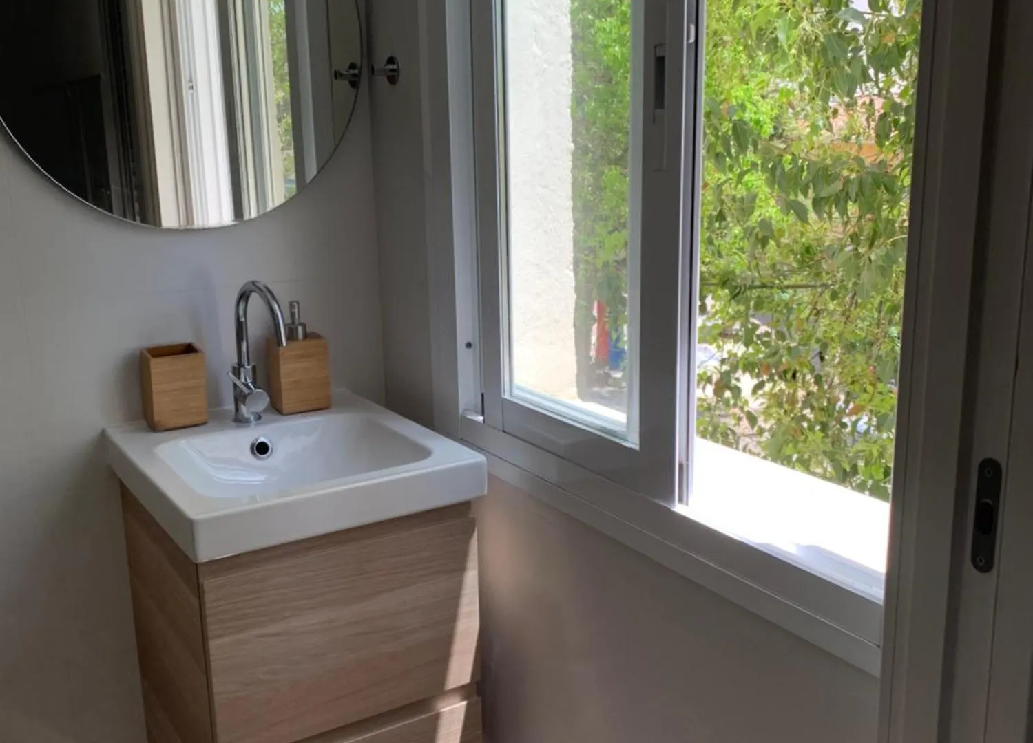 Malaga Cozy Terrace Apartment