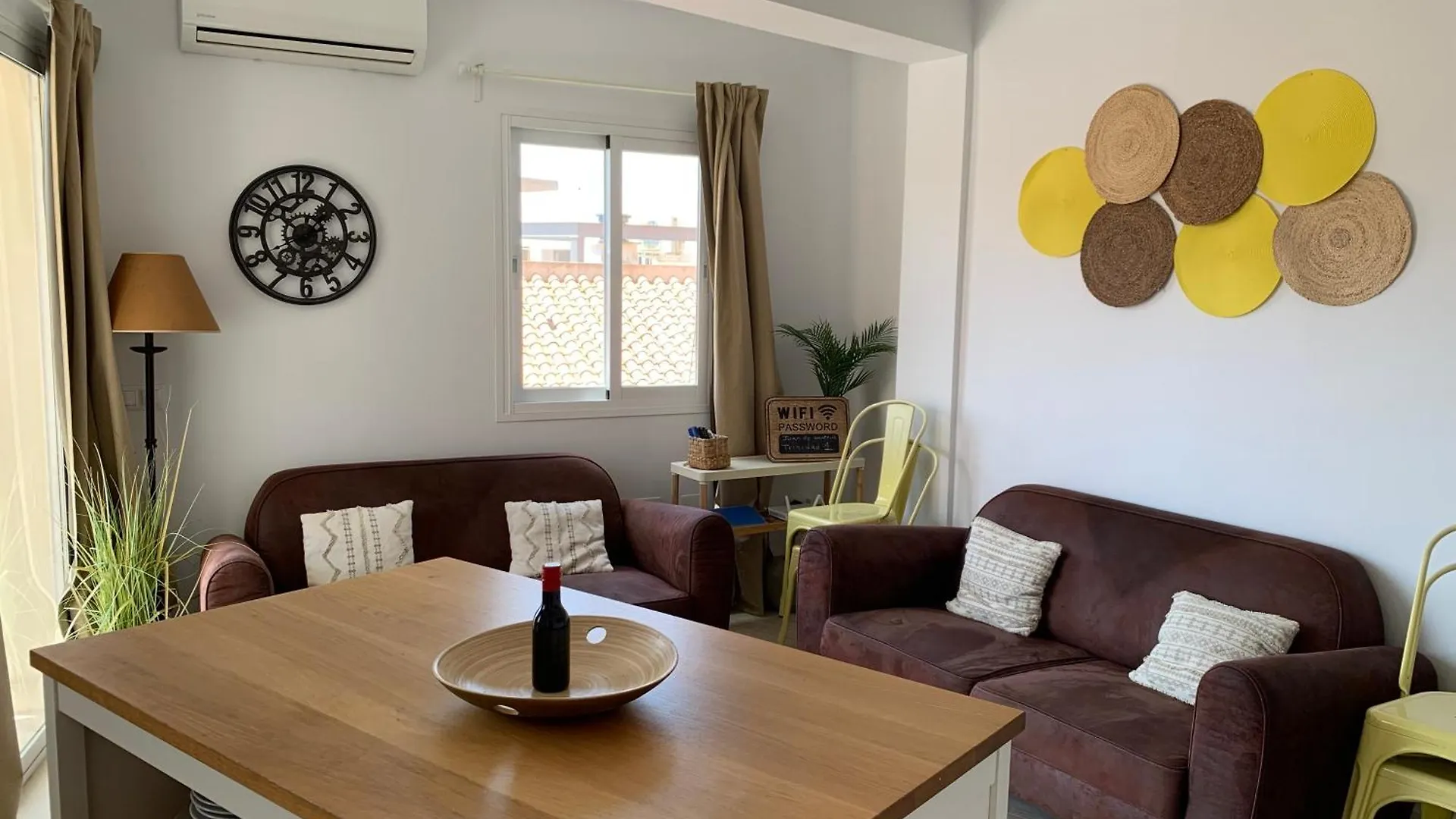 Malaga Cozy Terrace Apartment
